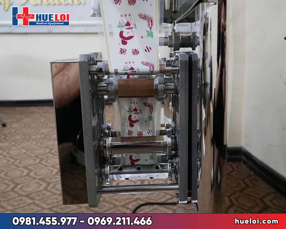 Máy đóng túi thuốc đông y YB50-300 – đóng gói thuốc thang tự động 7–8 túi mỗi phút